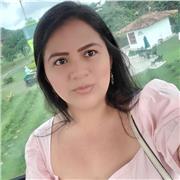 Profesora del area de humanidad, imparte clases a niños y jovenes